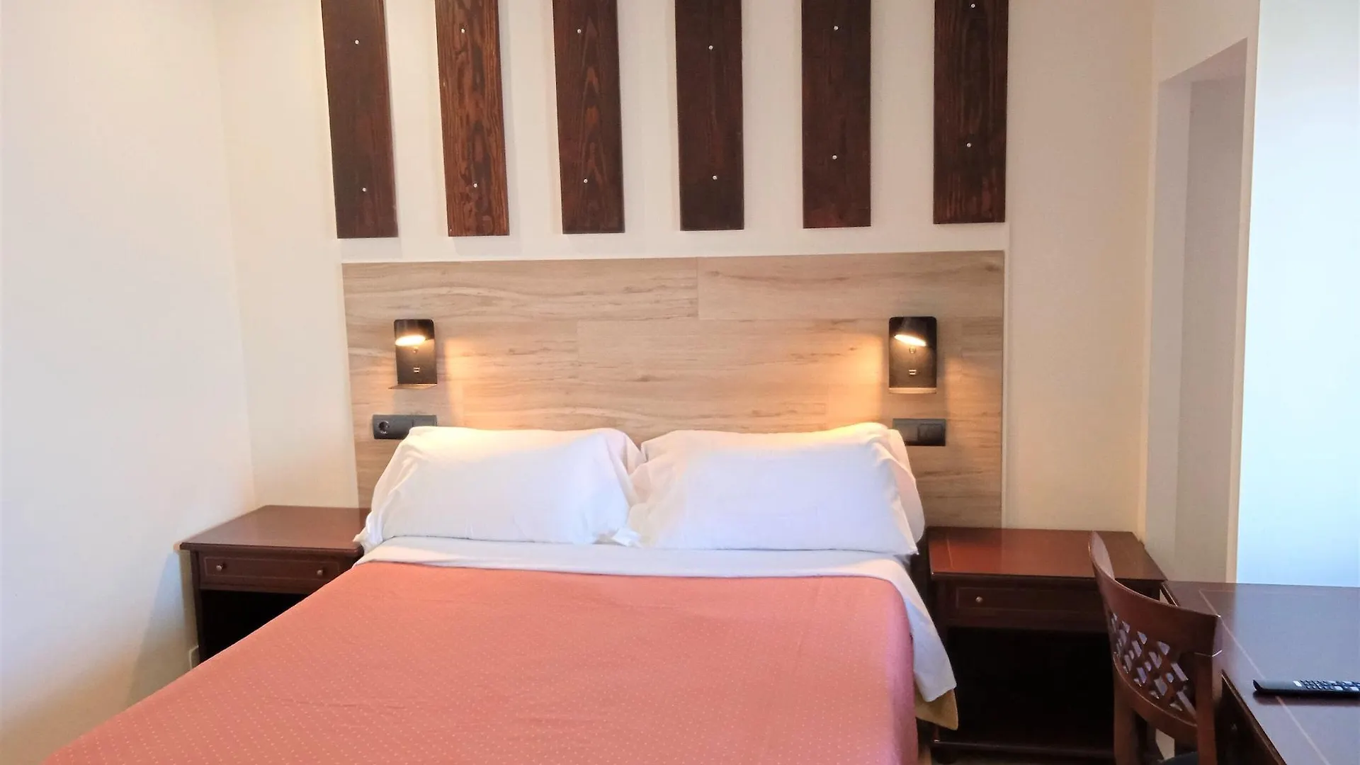 Hotel 153 Castelldefels
