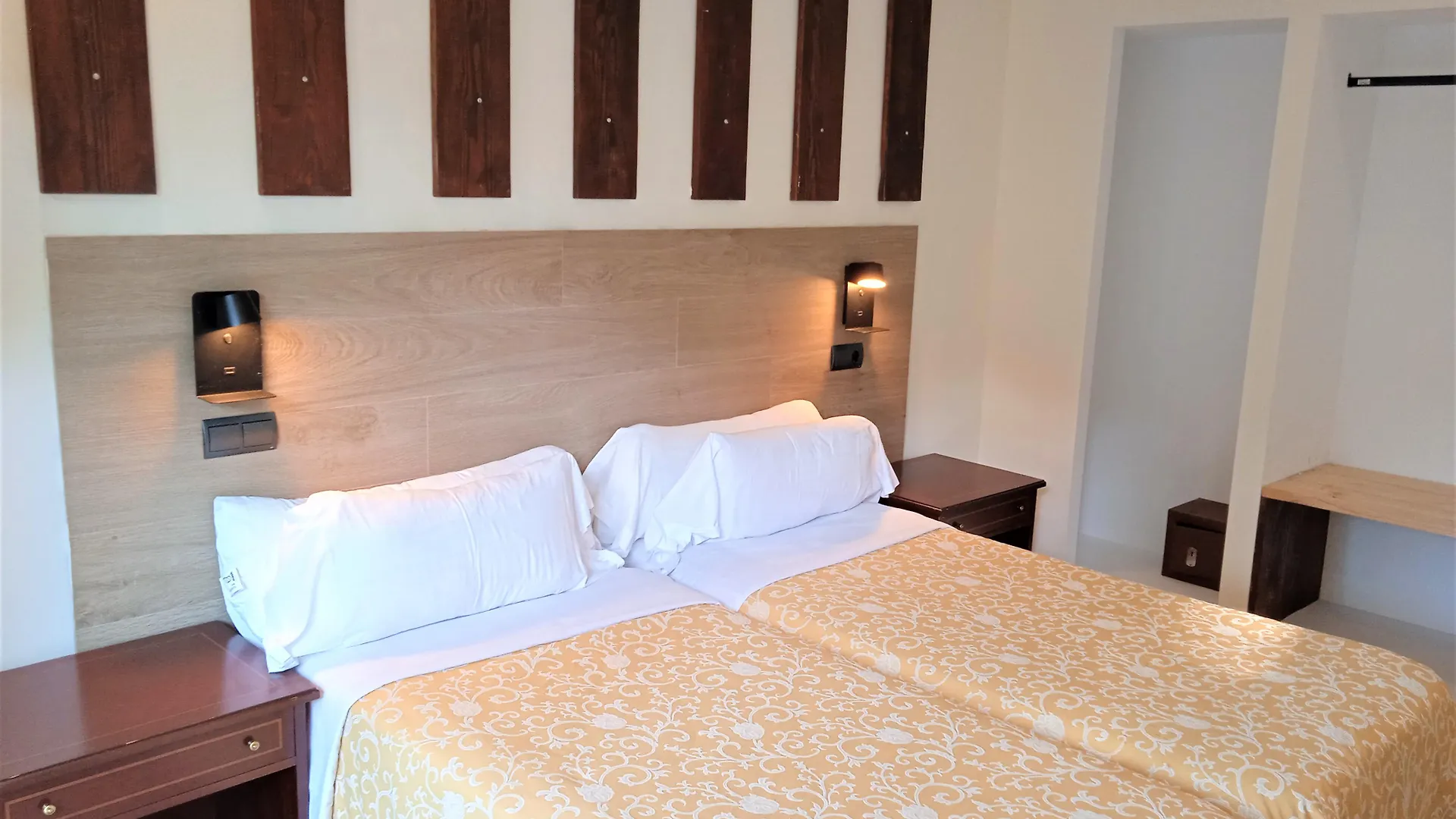 ***  Hotel 153 Castelldefels Spain